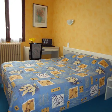 Hotel Des Voyageurs 2*