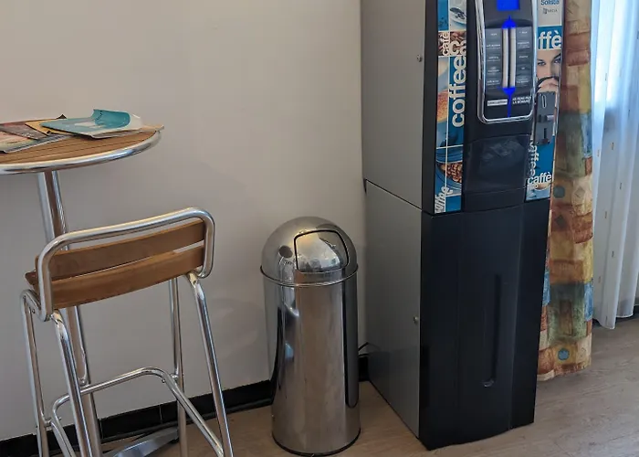 Des Voyageurs Отель Мийо