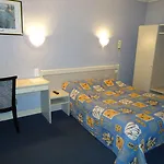 Hotel Des Voyageurs Millau