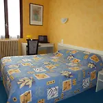 Hotel Des Voyageurs 2*